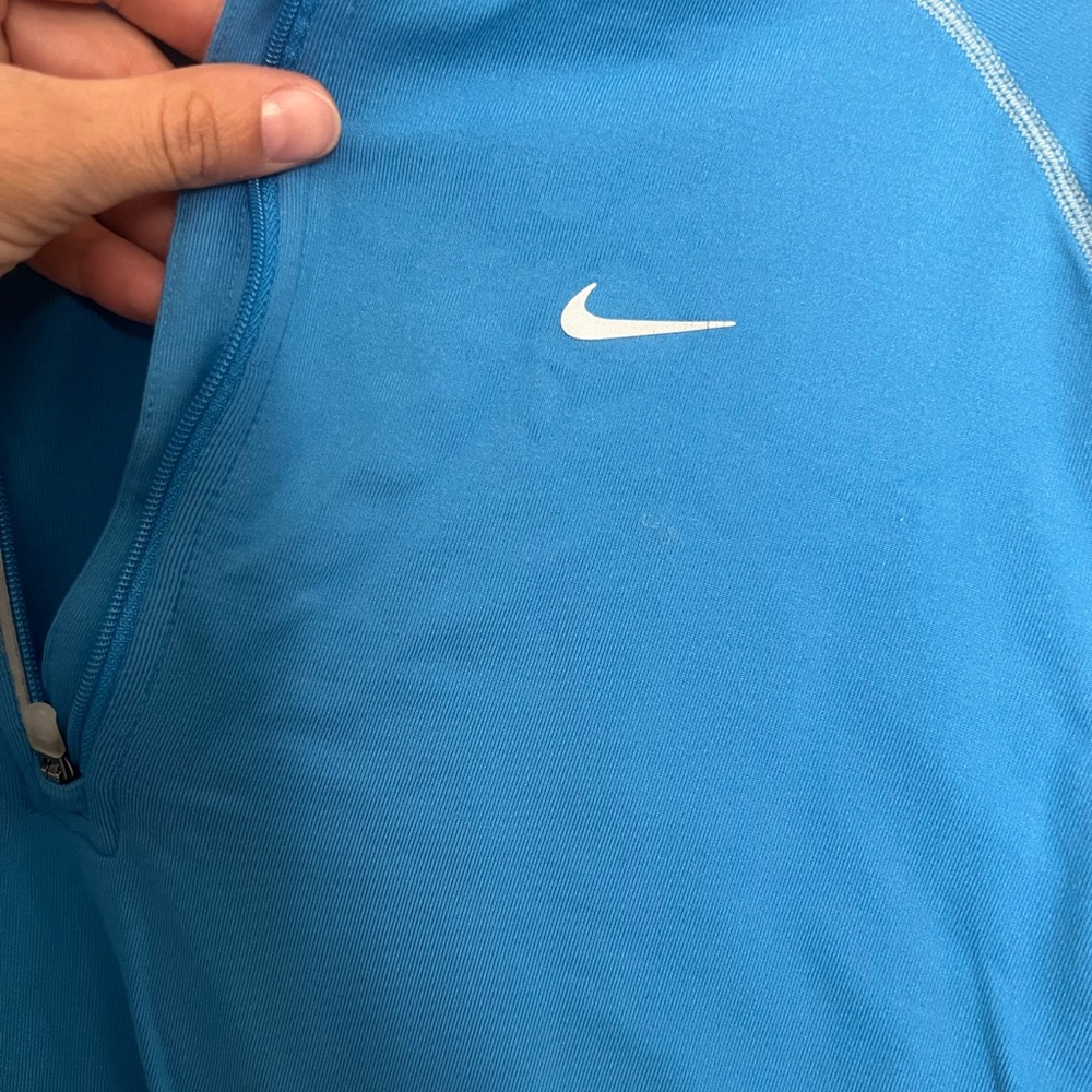 Nike - Picture 3 of 3
